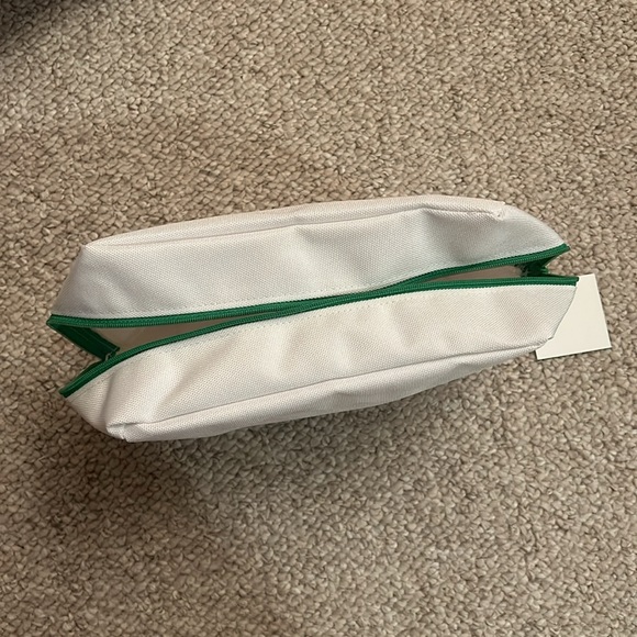 Brand New Google Duffle Bag AND Small Bag - NWT - Picture 11 of 14